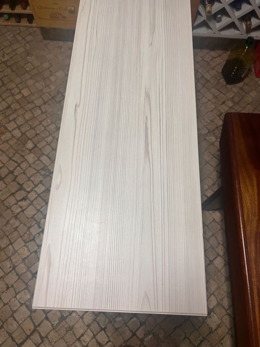 Móvel com divisorias