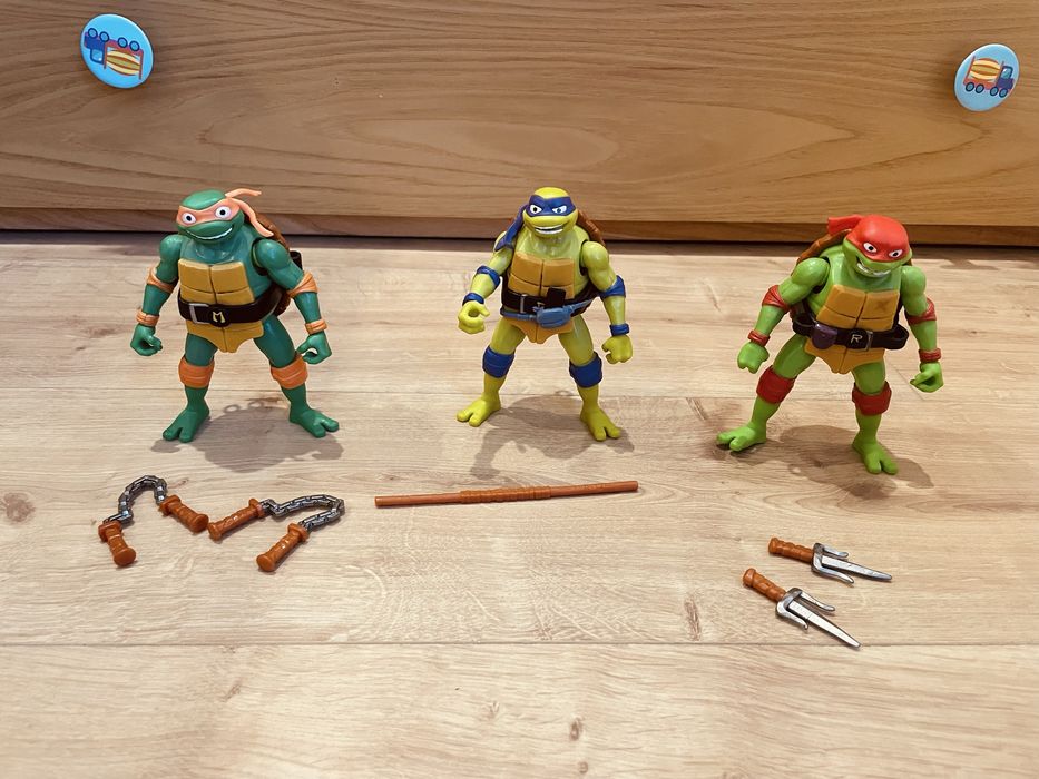 Trio de Tartarugas Ninja + acessorios