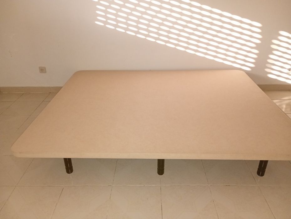 Estrutura de cama + colchão