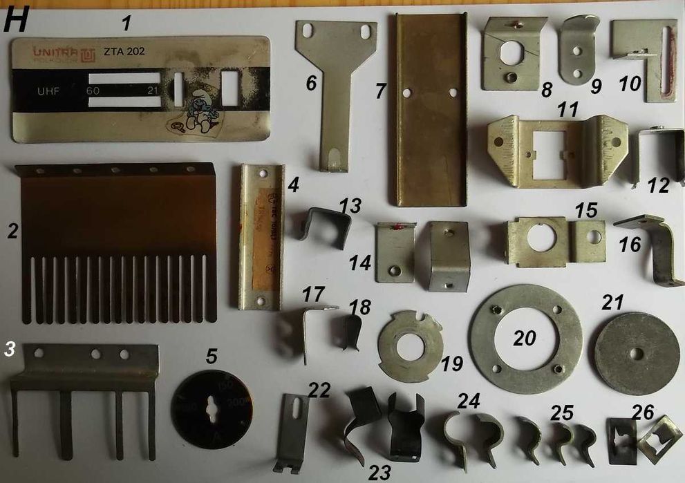Części mechaniczne ze starego sprzętu RTV - prawie 220 szt
