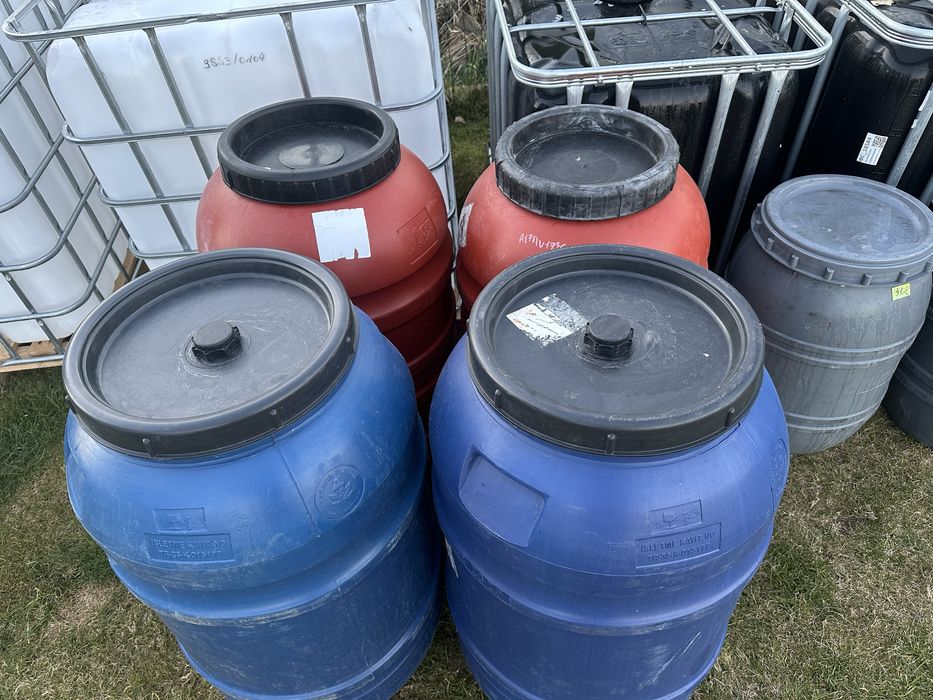 Beczka odkręcana plastikowa 220 l czysta