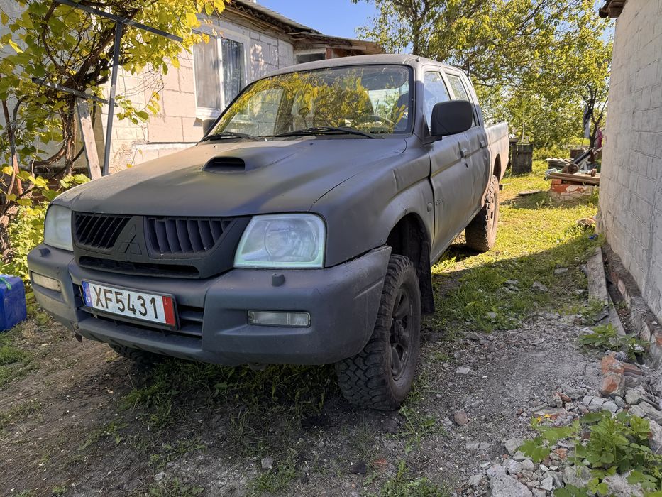 Mitsubichi l200 2005 року