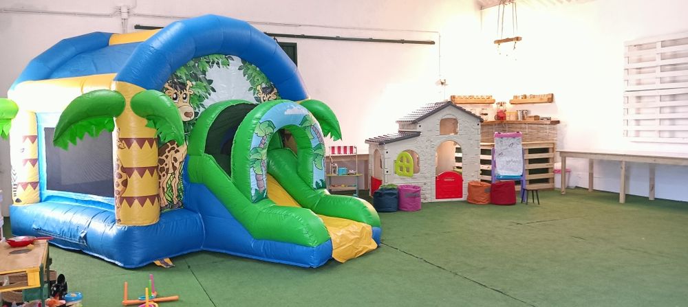 Espaço privado para alugar festas com zona interior e exterior