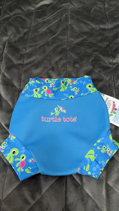 Новый с биркой термо гидрокостюм плавки L 1-2 года для плавания в море