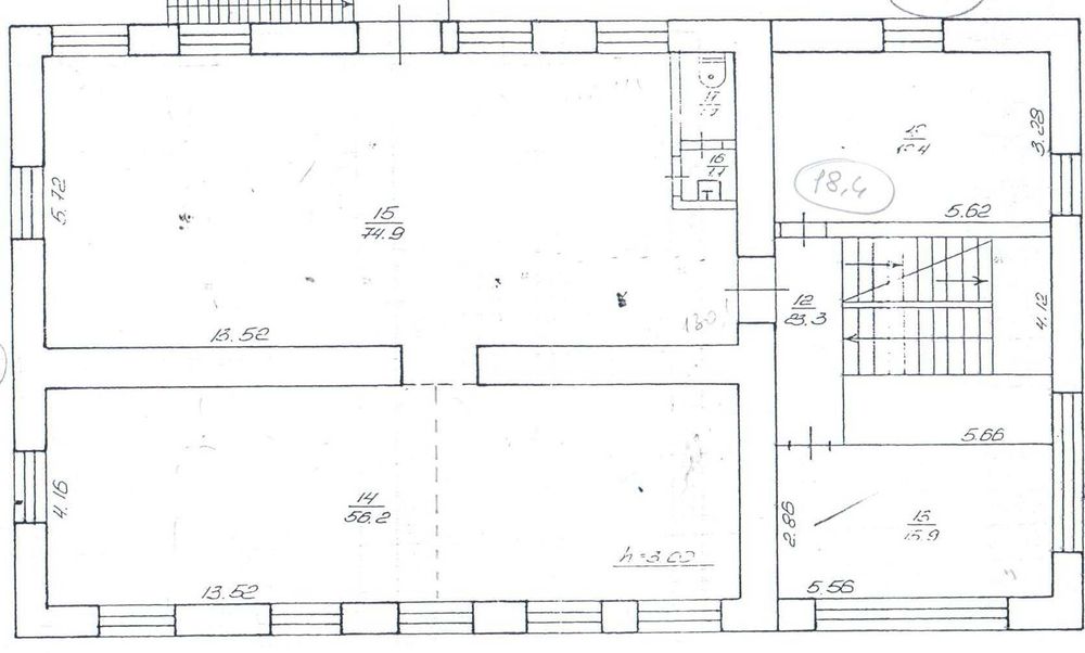 Здається в довгострокову оренду 2 поверх у ТЦ "Вікторія"