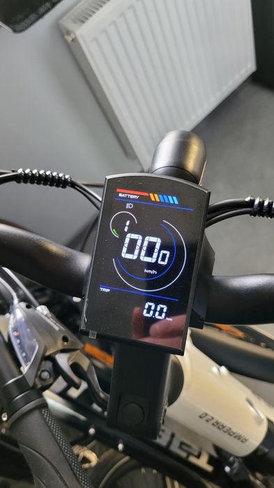Rower elektryczny MAJDLLER 28'' E-Bike AMPERA 2.0 18' Biały