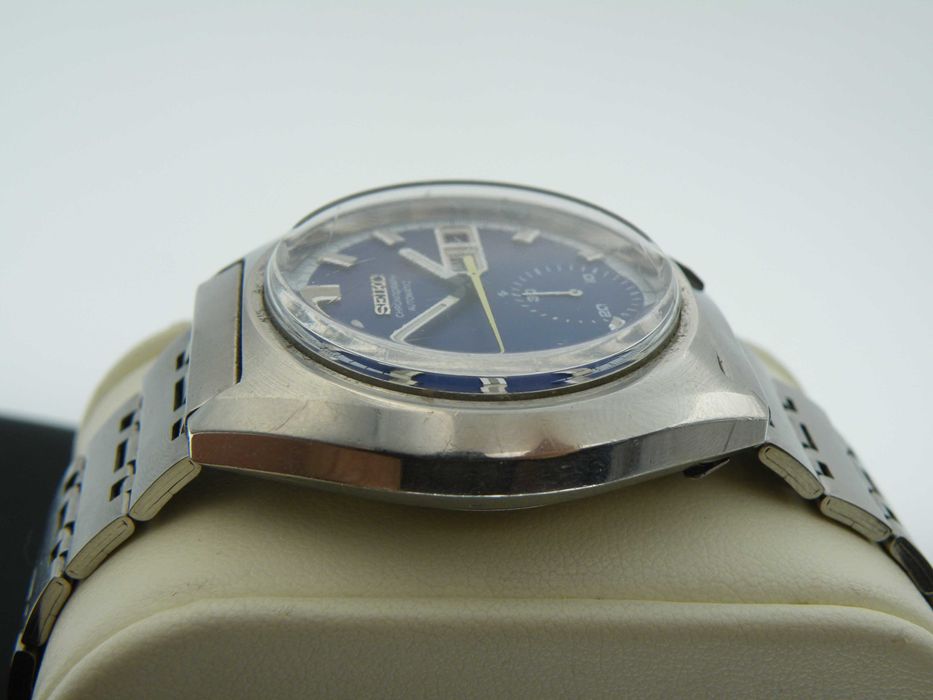 Seiko Chronograph Vintage w Stali z Niebieską Tarczą