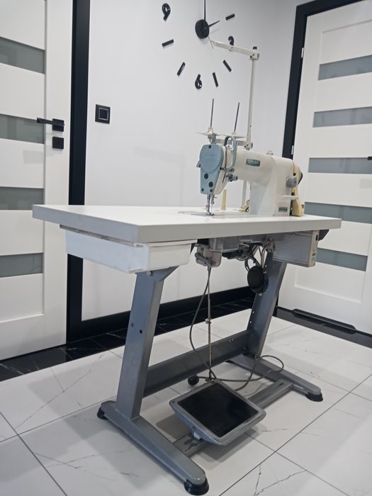 Maszyna do szycia Siruba