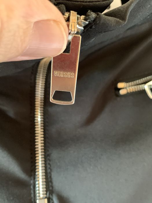 Calças Versace novos