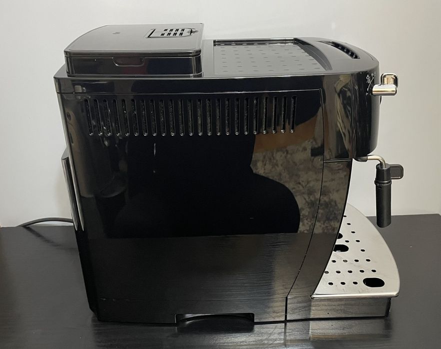 Кавомашина Delonghi Magnifica S ECAM 21.113.B 2025 рік