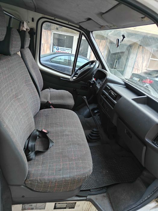 Aluguer de Carrinha Ford Transit