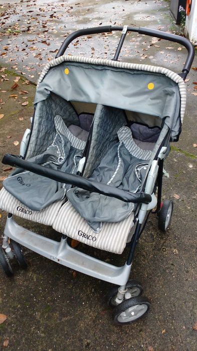 Dwuosobowy składany wózek spacerowy