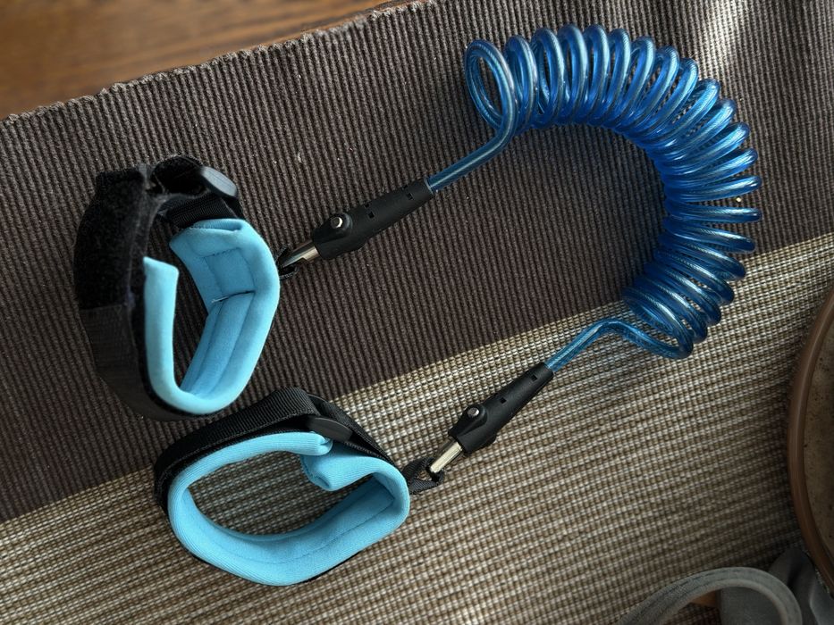 Дитячий браслет повідець для прогулянки