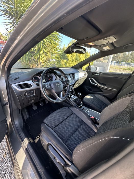 Opel astra sport tourer +