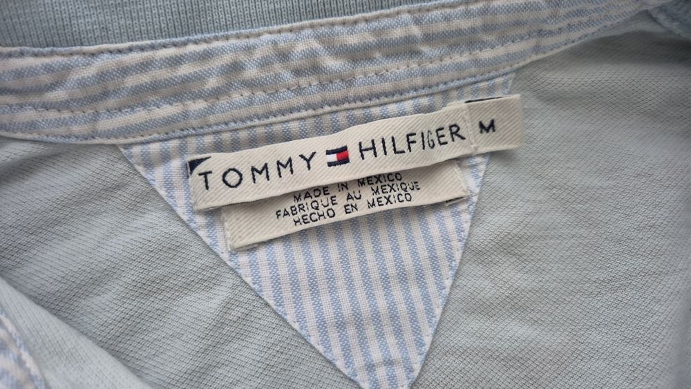 Tommy Hilfiger błękitna koszulka polo M
Normalne ślady użytkowania I prania