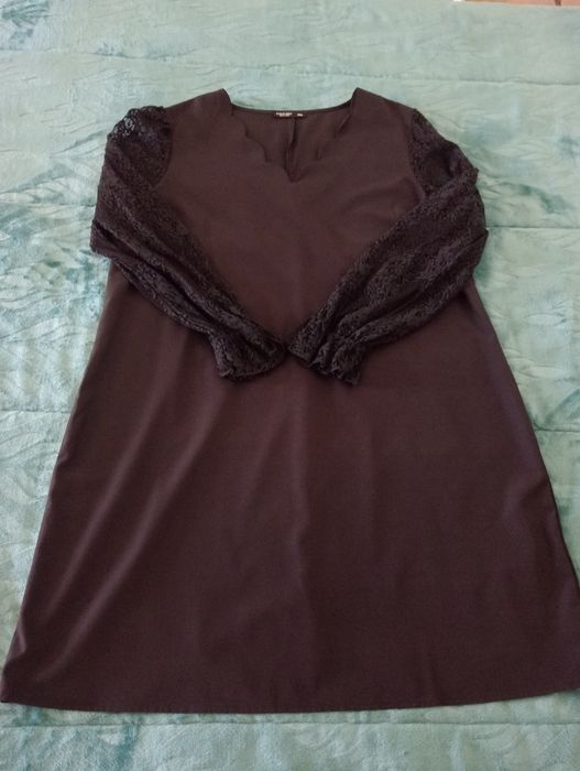 Vestido preto com renda