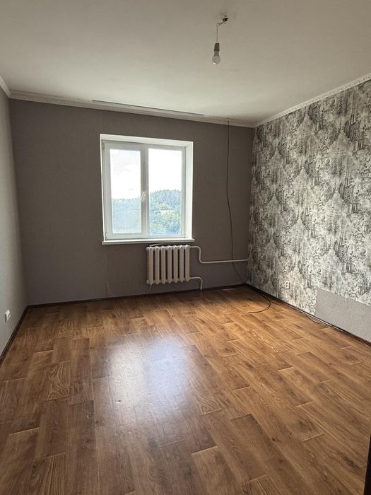 Продаж 4-х кімнатна по вулиці Прилуцька