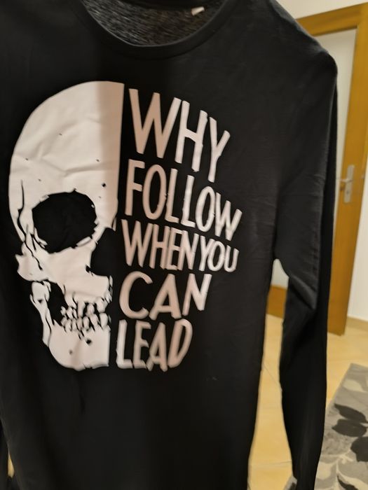 Diversas t shirt e camisolas rapaz entre 12 a 14 anos. Cada uma a 3 eu