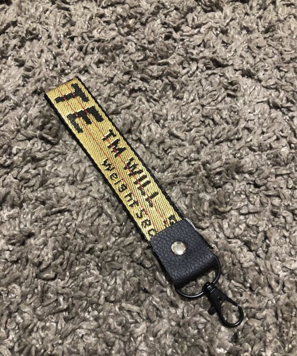 Brylok off white zawieszka na klucze smycz