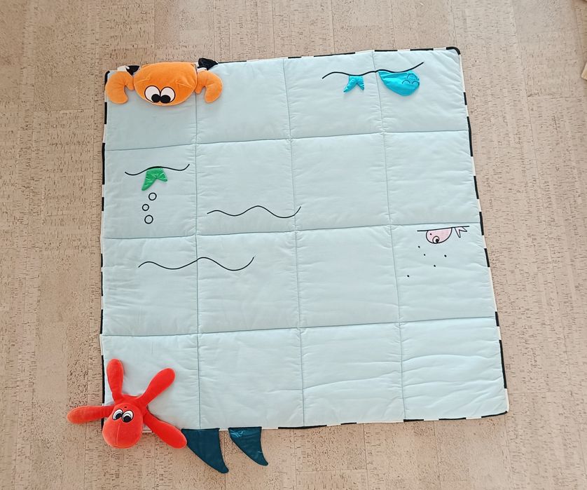 Tapete atividades bebé