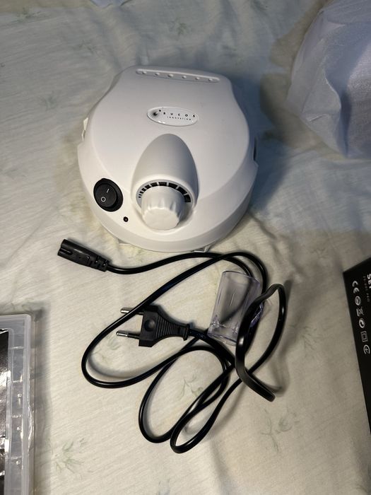 Продам набор для маникюра фрейзер, лампа новый