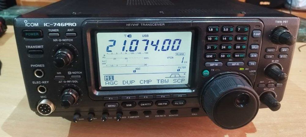 Трансивер IC-746pro. КХ+6м+2м (все по 100Вт), радіоприймач 0-60 МГц