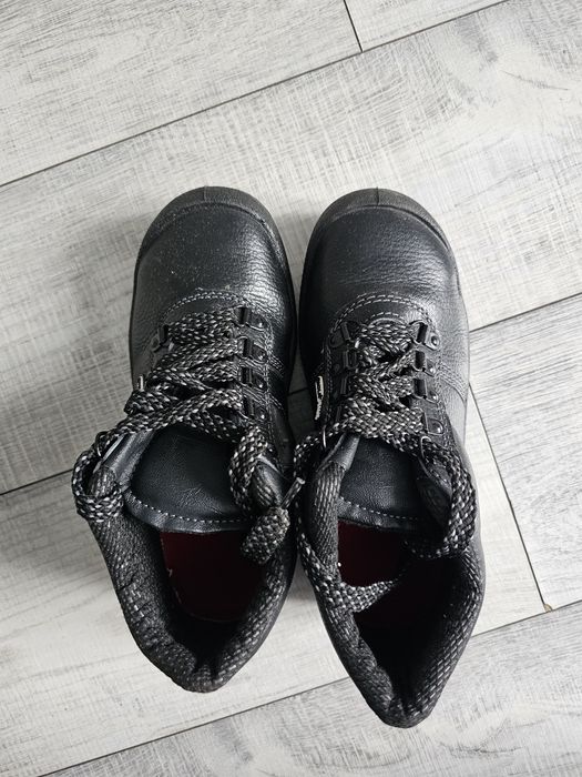 Buty BHP prawie nowe