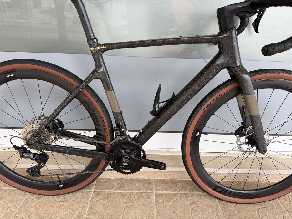 Bicicleta Scott de Gravel - Rodas em carbono