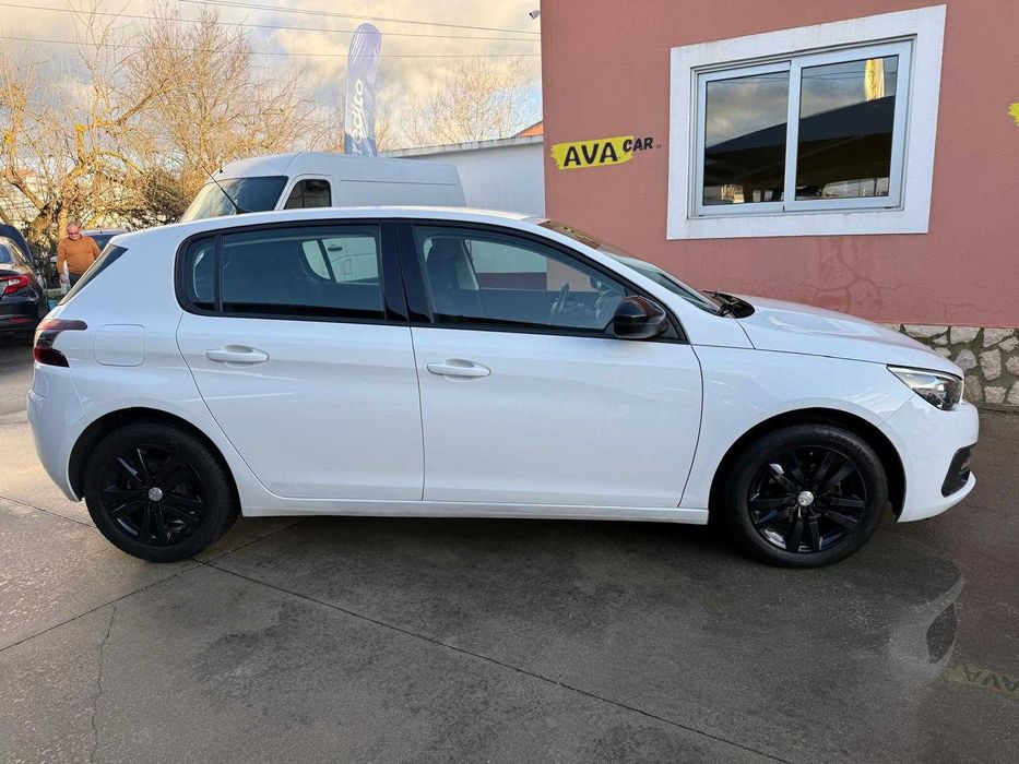 Peugeot 308 1.5 BlueHDi Business Line