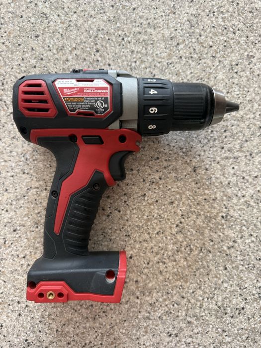 Шуруповерт дриль Milwaukee 2606-20