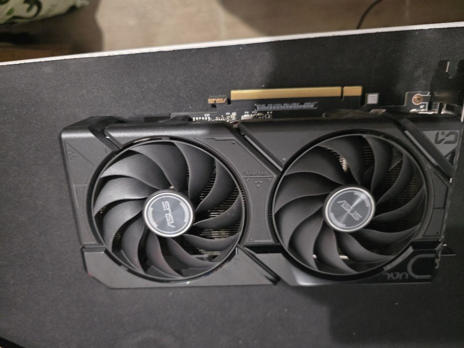 Rtz4060 8 gb Asus dual evo