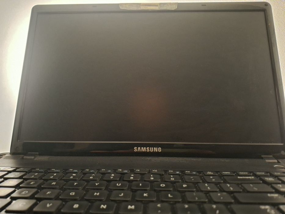 Laptop Samsung NP300E5C-S02PL i5-3210M/GT620M/6GB/750GB