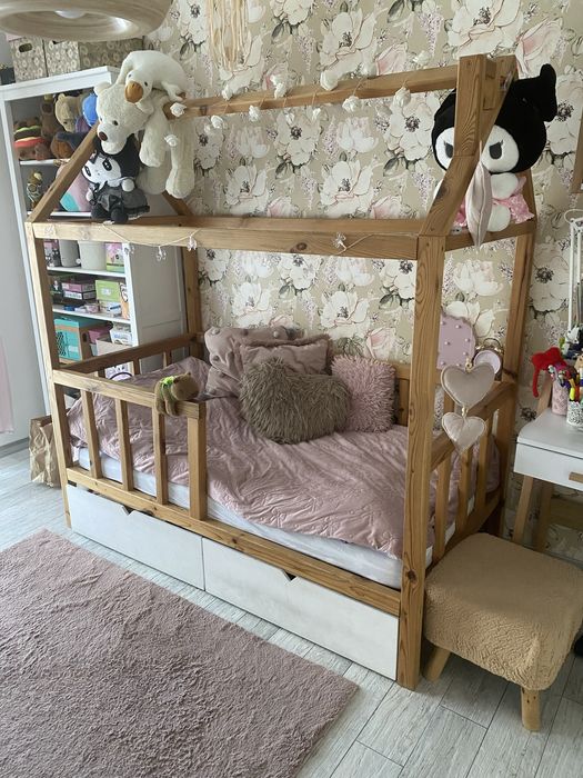 Sprzedam łóżko drewniany domek