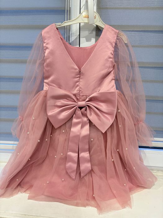 Продам сукню на випускний