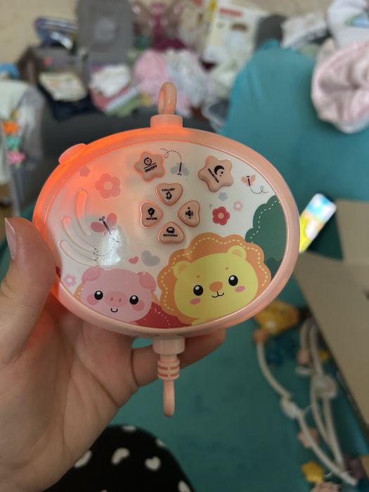 Мобіль музичний рожевий + проектор