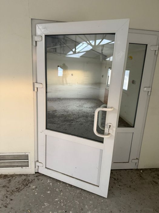 Okna , drzwi , grzejniki