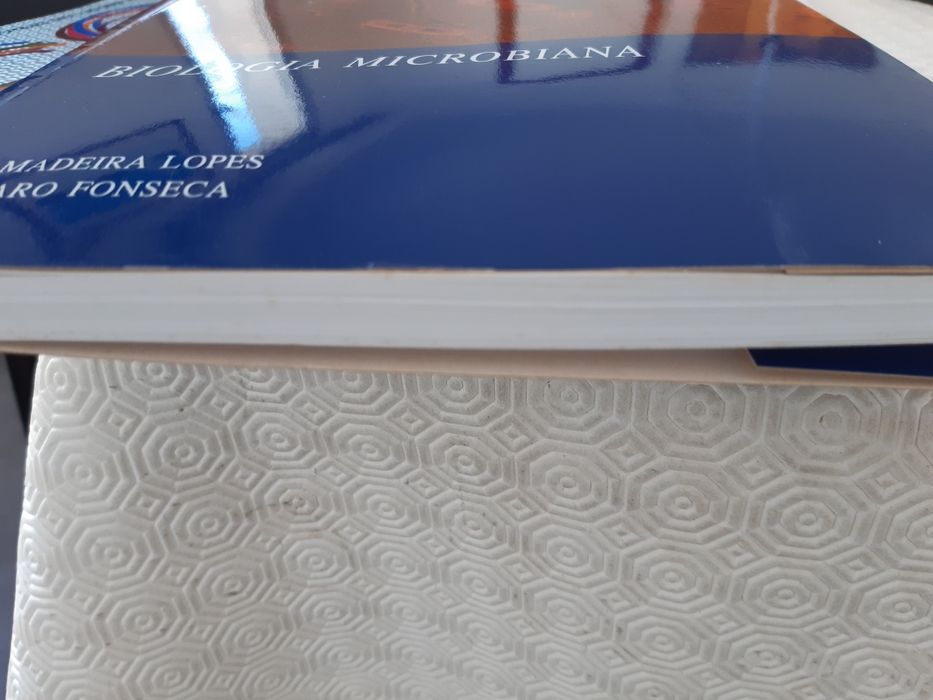 Livro Biologia microbiana