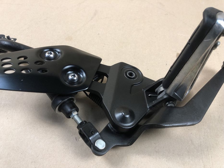 Yamaha MT07 Prawy Set Kierowcy Dźwignia Hamulca Pompa Podnóżek Przód