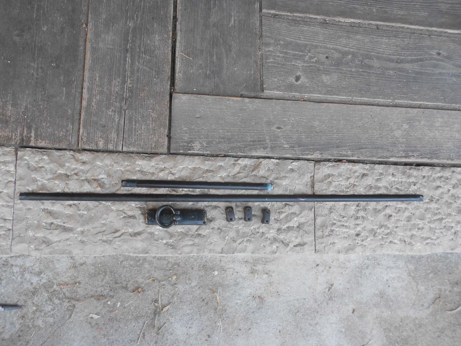 Fechos cremones ferragens janelas portadas madeira antigas - 17 disp