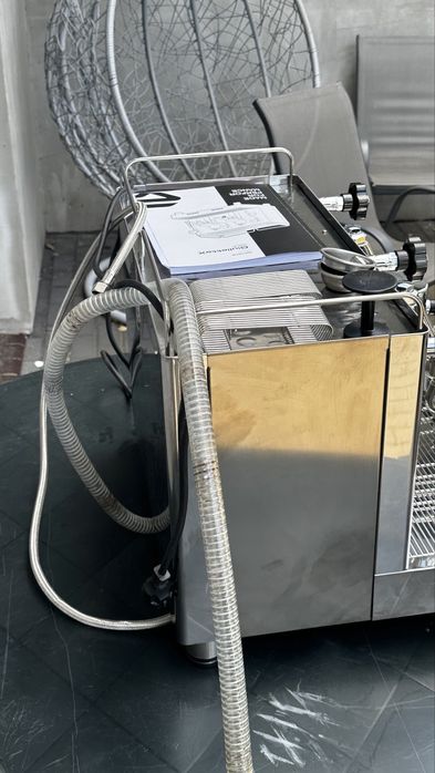 Ekspres kolbowy Lelit GiuliettaX PL2SVX – profesjonalny, 2 GR
