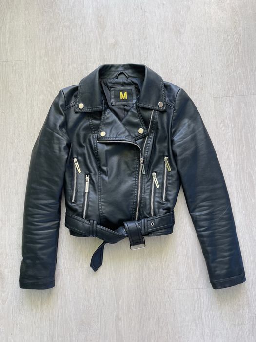 Жіноча весняна куртка