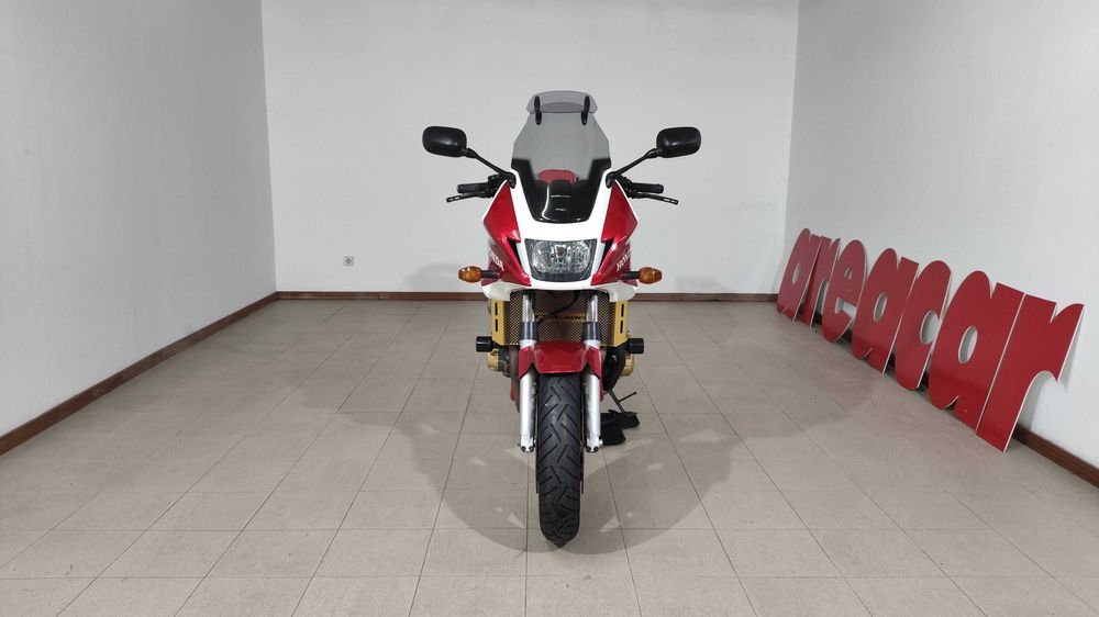 Honda CB 1300SA (Red Frame)