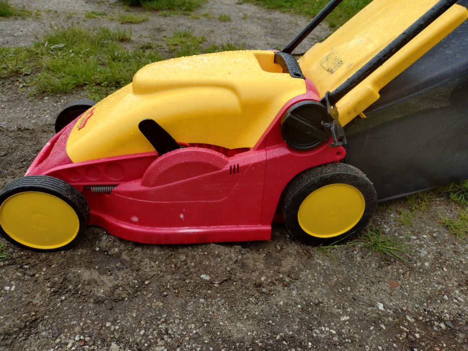 Kosiarka elektryczna Wolf 240E-1