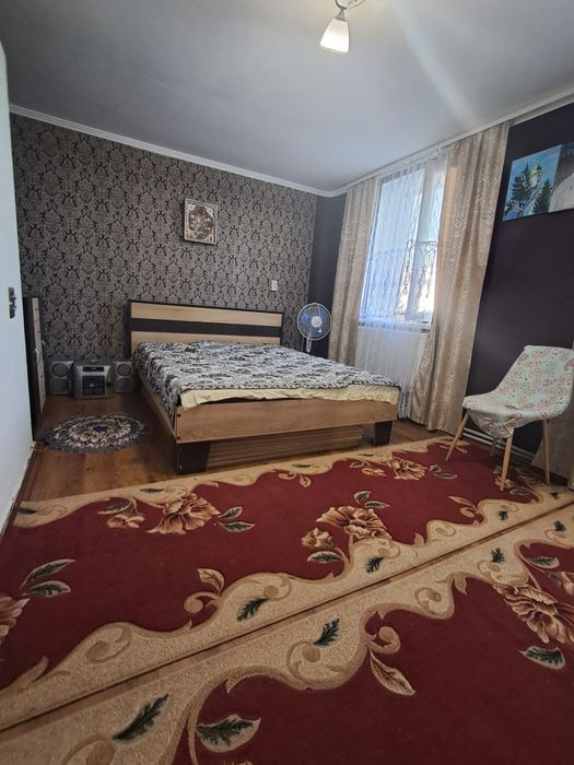 Продам 1/2 будинку