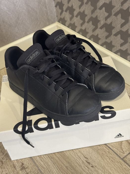 Кросівки хлопчачі adidas 36.5