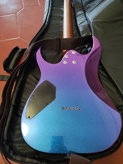 Guitarra Ibanez GRG121SP e acessórios