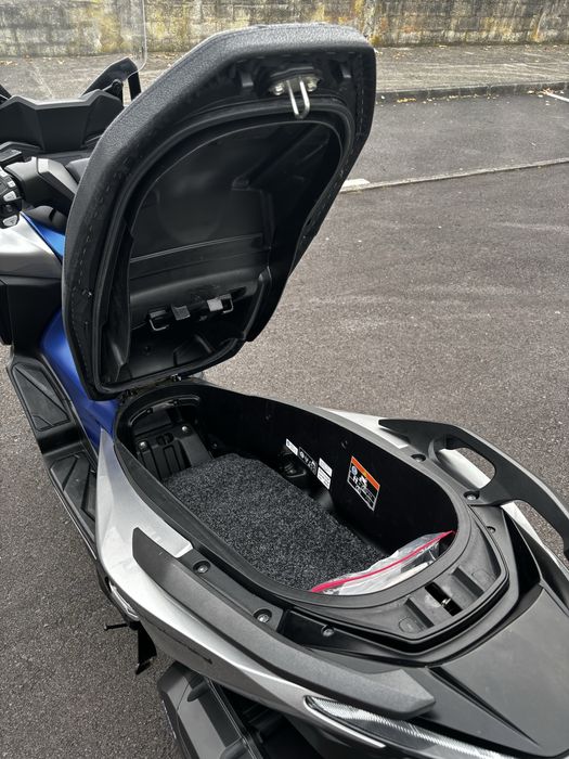 Honda Forza 125cc (poucos kms)