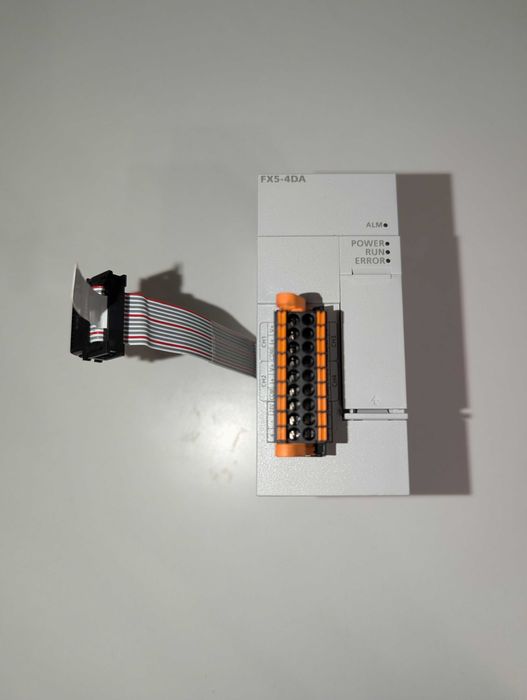 Модуль аналогового виводу Mitsubishi Electric FX5-4DA (Новий)
