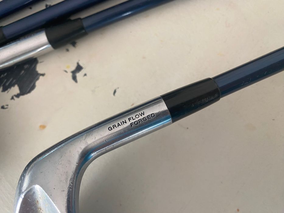 Iron set Mizuno MX-20 ( T-Zoid ) grain flow forged .