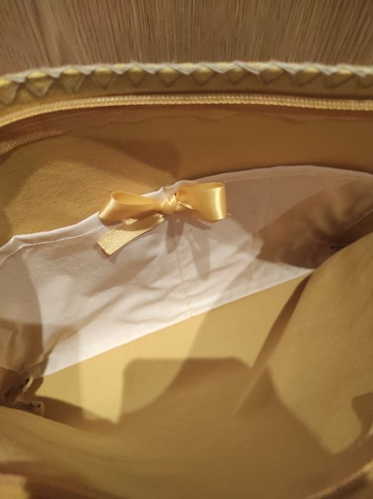 Bolsa amarela para documentos